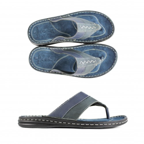 SESMOR model leather flip flops