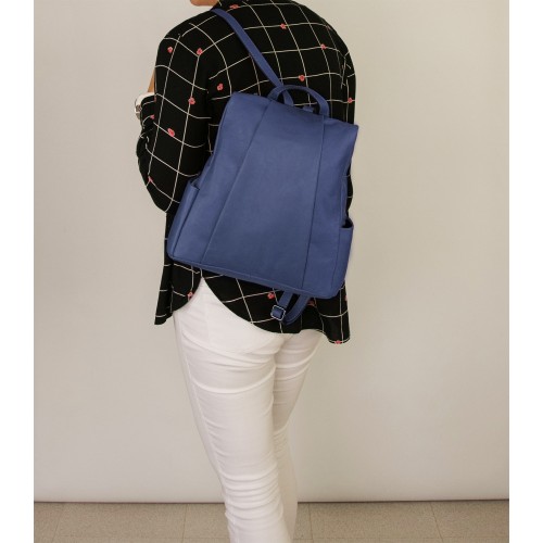 Natural leather backpack with anti-theft back closure Zerimar - 15