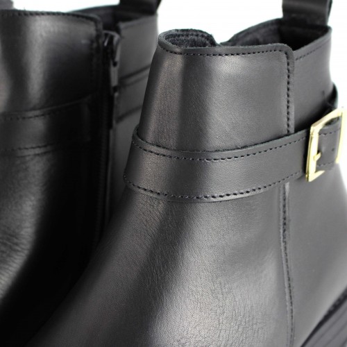Leather ankle boots with buckle and zipper model TENGA