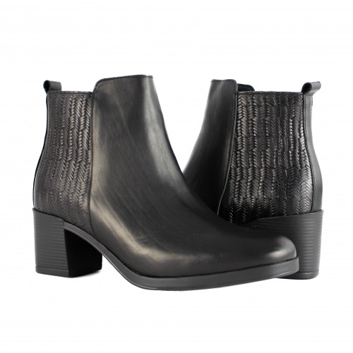 Leather ankle boots with...