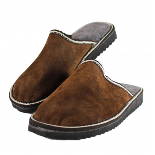 Double Face leather slippers to be around the house