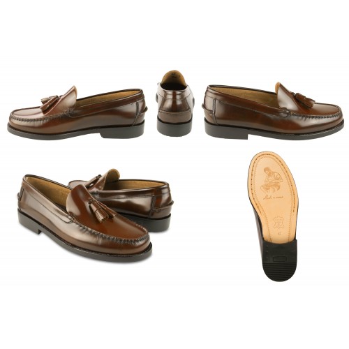 Men's loafers with tassels and leather sole