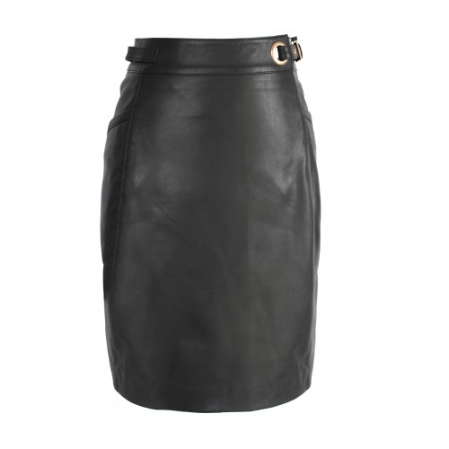 Leather skirt with zipper...