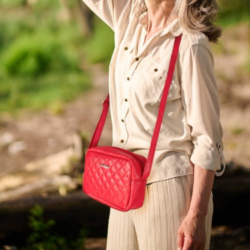 Quilted leather shoulder bag 15x20x6 cm