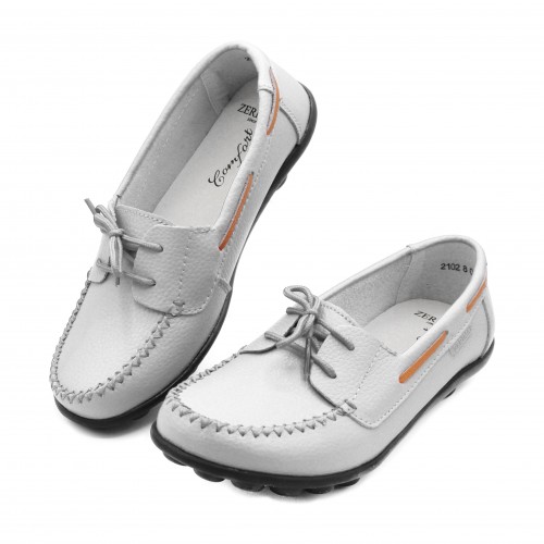Leather loafers with laces and black sole