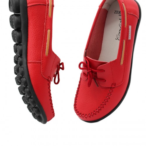 Leather loafers with laces and black sole