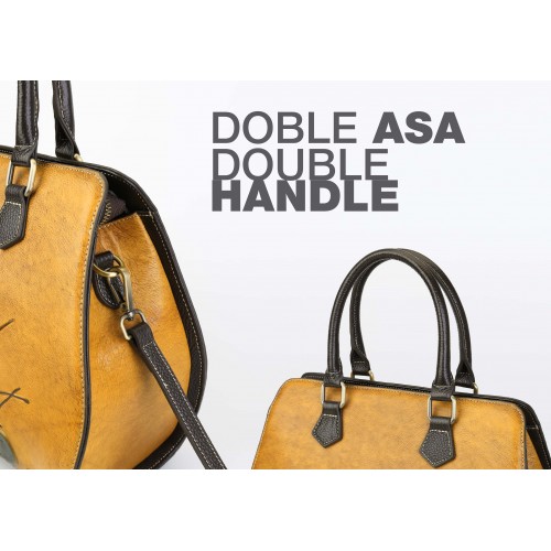 Engraved leather bag with double handle 29,5x25x13 cm OMORI