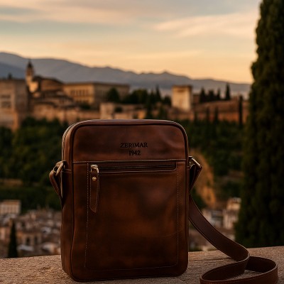 Leather shoulder bag 21x25x6 cm GLOE