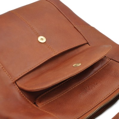 Leather crossbody bag 27x24x7 cm PUNO