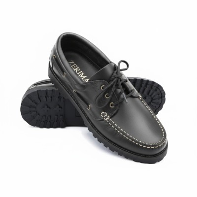Leather boat shoes with laces model BARREL