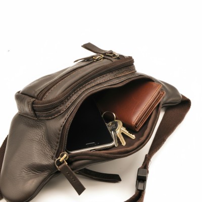 Leather waist bag with several compartments 26x12x6 cm