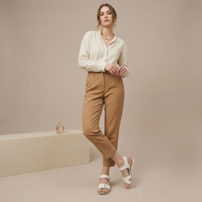 Flat leather sandals with velcro model BOBBE