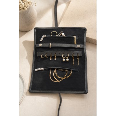 Travel jewelry box made of leather 19x16.5 cm