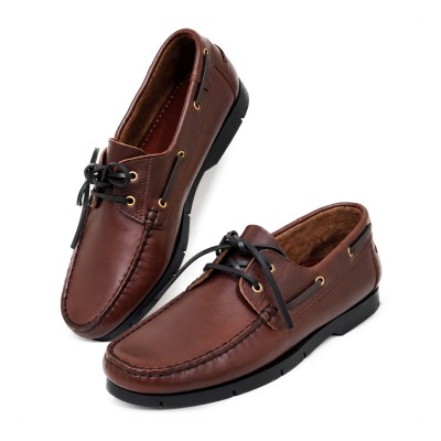 Laced leather boat shoes model HAMPTON
