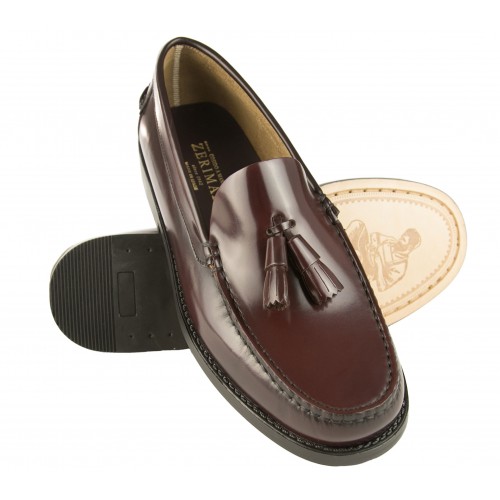 Men's loafers with tassels and leather sole